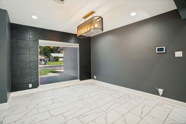 12302 Mapletree, San Antonio, TX 78249