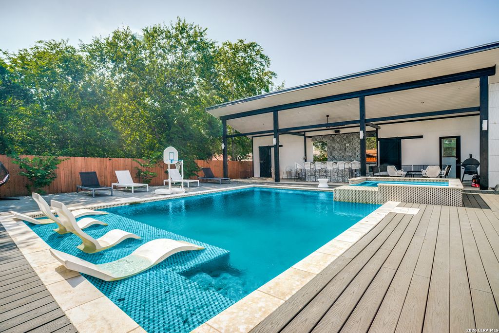12302 Mapletree, San Antonio, TX 78249
