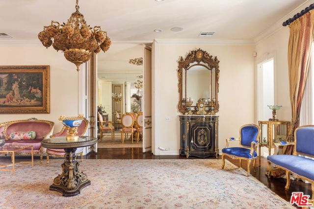 709 N Camden Drive, Beverly Hills, CA 90210