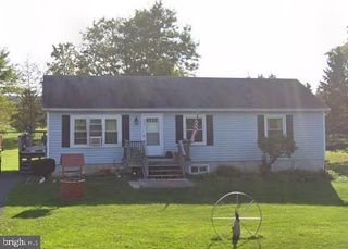 568 SWAMP PICNIC RD, Gilbertsville, PA 19525