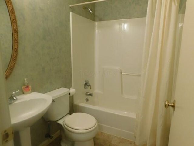 31044 Mays Road, Logan, OH 43138