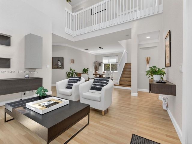 250 Conservation Dr, Weston, FL 33327