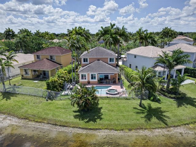 250 Conservation Dr, Weston, FL 33327