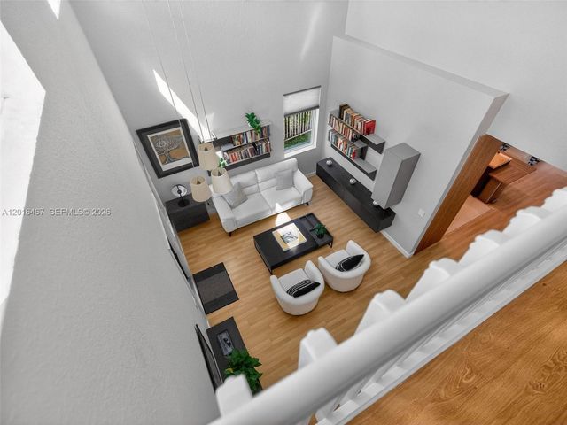 250 Conservation Dr, Weston, FL 33327