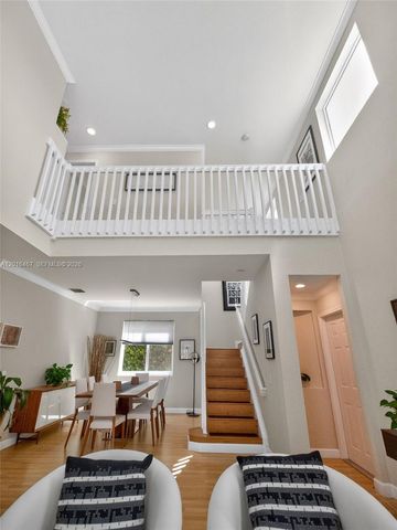 250 Conservation Dr, Weston, FL 33327