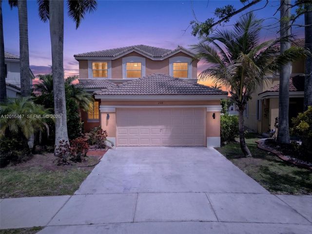 250 Conservation Dr, Weston, FL 33327