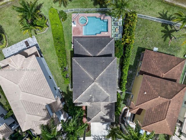 250 Conservation Dr, Weston, FL 33327