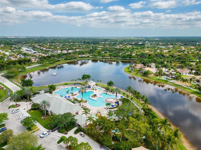 250 Conservation Dr, Weston, FL 33327
