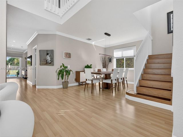 250 Conservation Dr, Weston, FL 33327