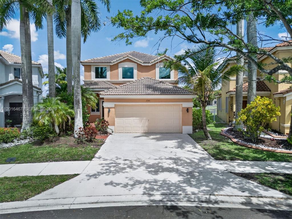 250 Conservation Dr, Weston, FL 33327
