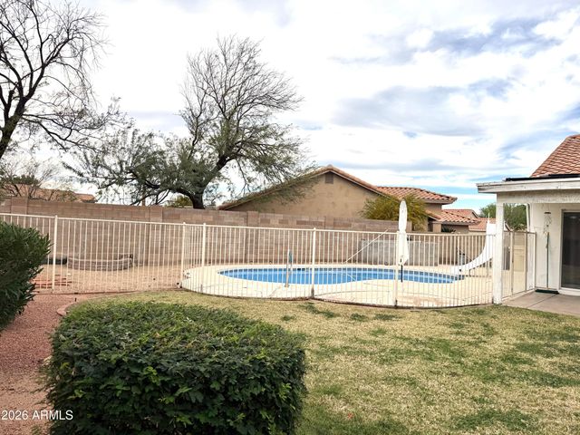 7283 W TINA Lane, Glendale, AZ 85310