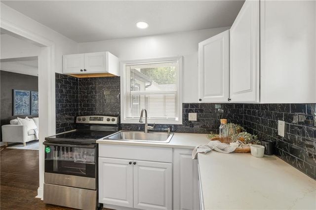 6821 BELLEFONTAINE Avenue, Kansas City, MO 64132