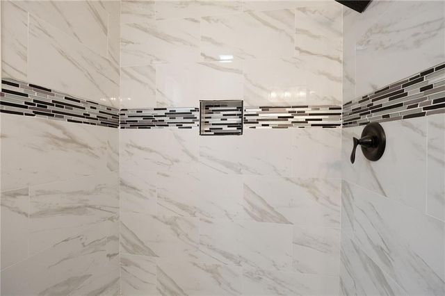 6821 BELLEFONTAINE Avenue, Kansas City, MO 64132