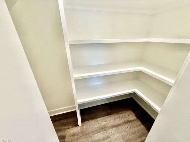 711 Flatrock LN, Chesapeake, VA 23320