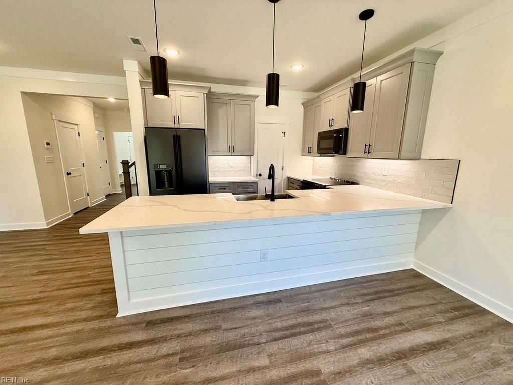 711 Flatrock LN, Chesapeake, VA 23320