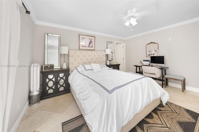 15642 SW 59th St, Miami, FL 33193