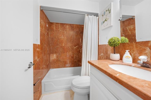 15642 SW 59th St, Miami, FL 33193