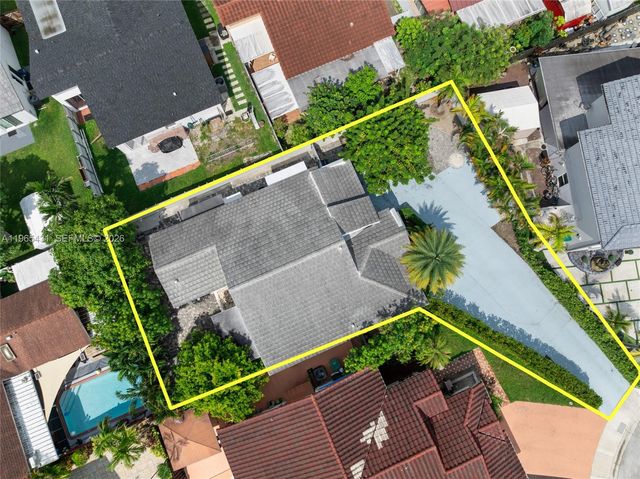 15642 SW 59th St, Miami, FL 33193