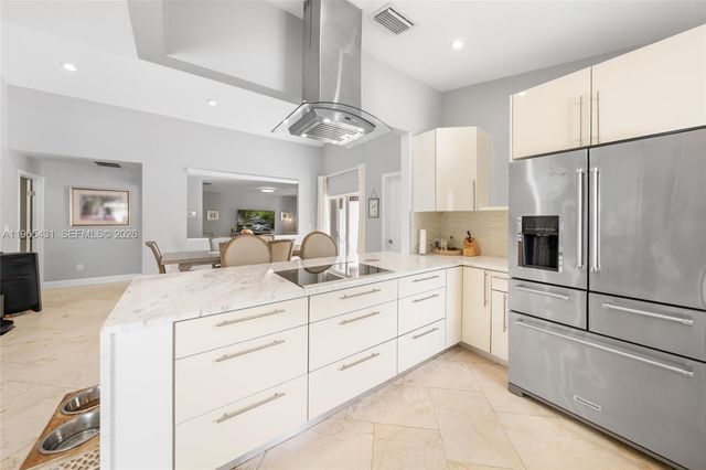 15642 SW 59th St, Miami, FL 33193