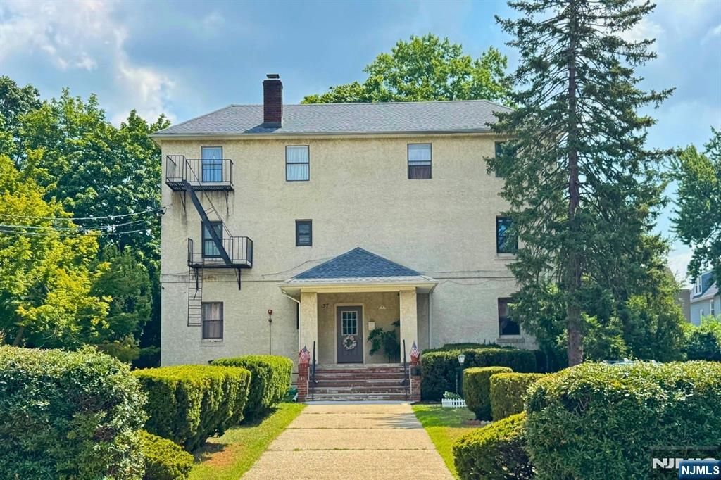 57 Brookway Avenue 2D, Englewood, NJ 07631