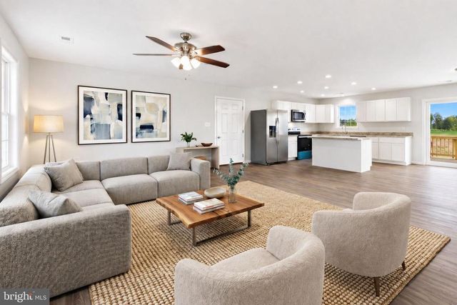 178 RESERVOIR AVE, Luray, VA 22835