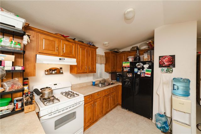 3854 N Davis Road, Golden Valley, AZ 86413