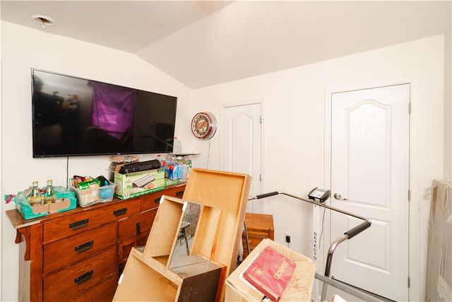 3854 N Davis Road, Golden Valley, AZ 86413