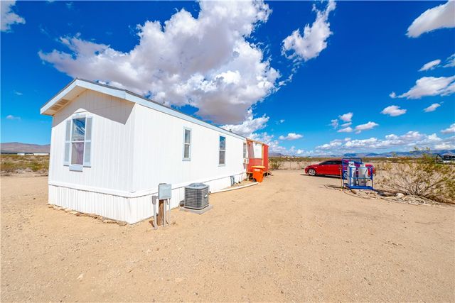 3854 N Davis Road, Golden Valley, AZ 86413