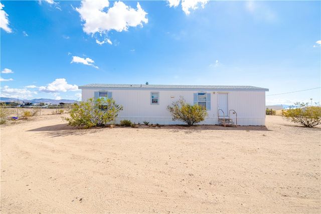 3854 N Davis Road, Golden Valley, AZ 86413
