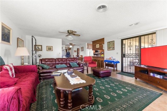 4776 Stetson, Clovis, CA 93619