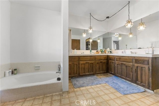 4776 Stetson, Clovis, CA 93619