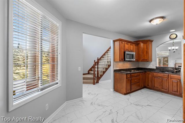 1066 Lorenzo Court, Troy, MI 48085