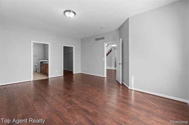 1066 Lorenzo Court, Troy, MI 48085