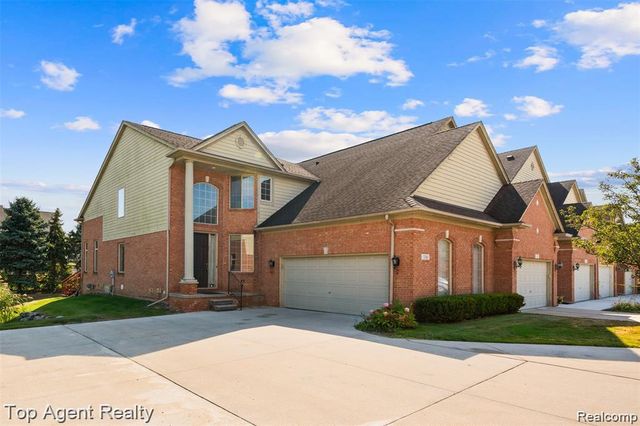 1066 Lorenzo Court, Troy, MI 48085