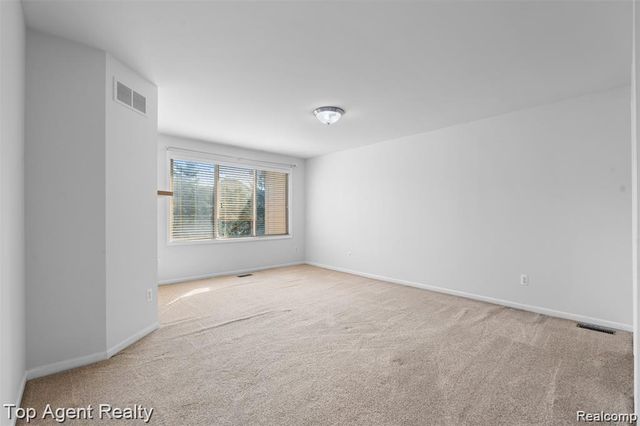 1066 Lorenzo Court, Troy, MI 48085