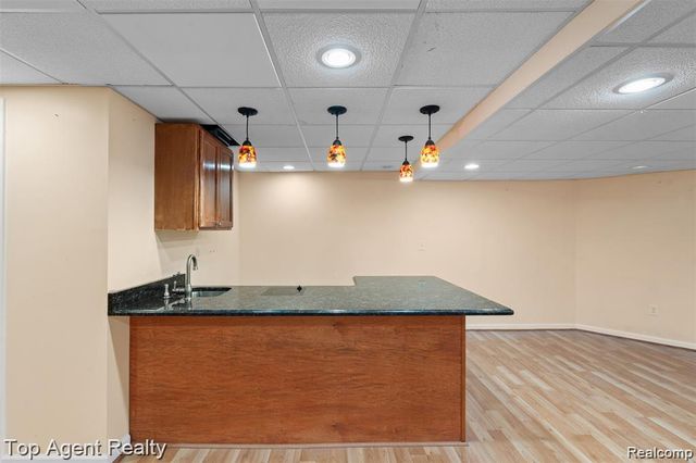 1066 Lorenzo Court, Troy, MI 48085