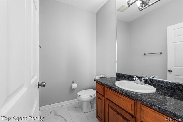 1066 Lorenzo Court, Troy, MI 48085