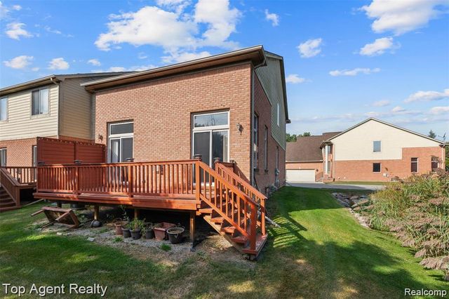 1066 Lorenzo Court, Troy, MI 48085