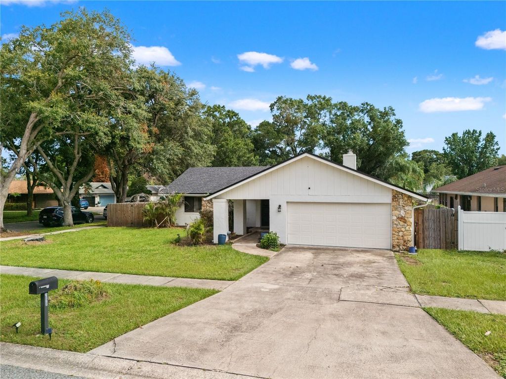 1829 CROWNWOOD DRIVE, Orlando, FL 32810