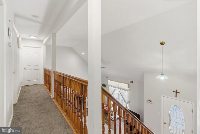 31 HILLCREST LN, Tuckerton, NJ 08087