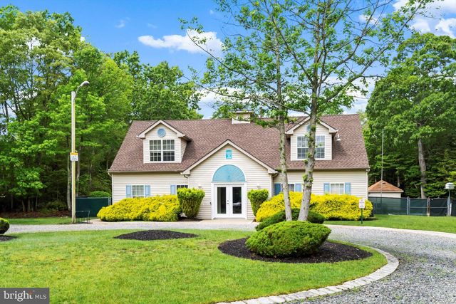 31 HILLCREST LN, Tuckerton, NJ 08087