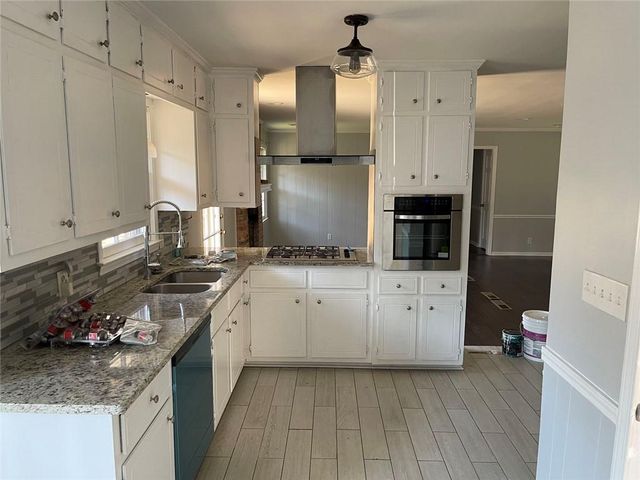 2329 Valley Way, Snellville, GA 30078