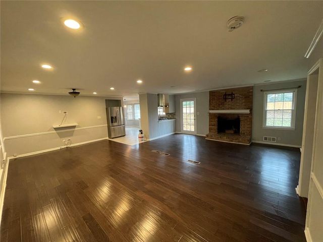 2329 Valley Way, Snellville, GA 30078