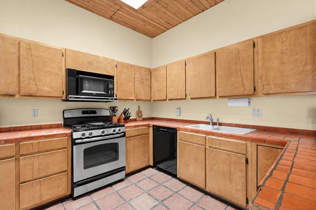 4908 Northern Trail NW, Albuquerque, NM 87120