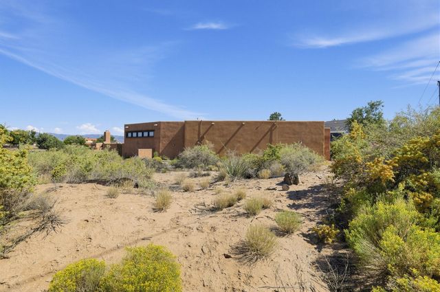 4908 Northern Trail NW, Albuquerque, NM 87120
