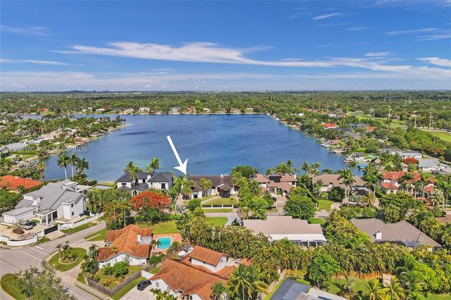 13724 SW 92nd Court, Miami, FL 33176
