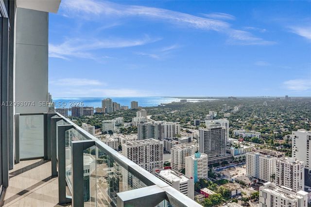 88 SW 7th St 4011, Miami, FL 33130