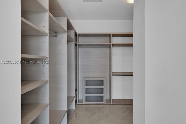 88 SW 7th St 4011, Miami, FL 33130