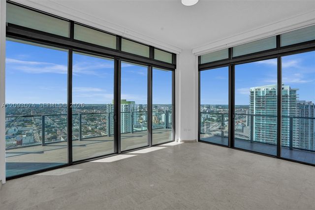 88 SW 7th St 4011, Miami, FL 33130