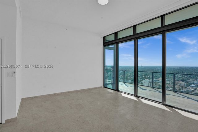 88 SW 7th St 4011, Miami, FL 33130